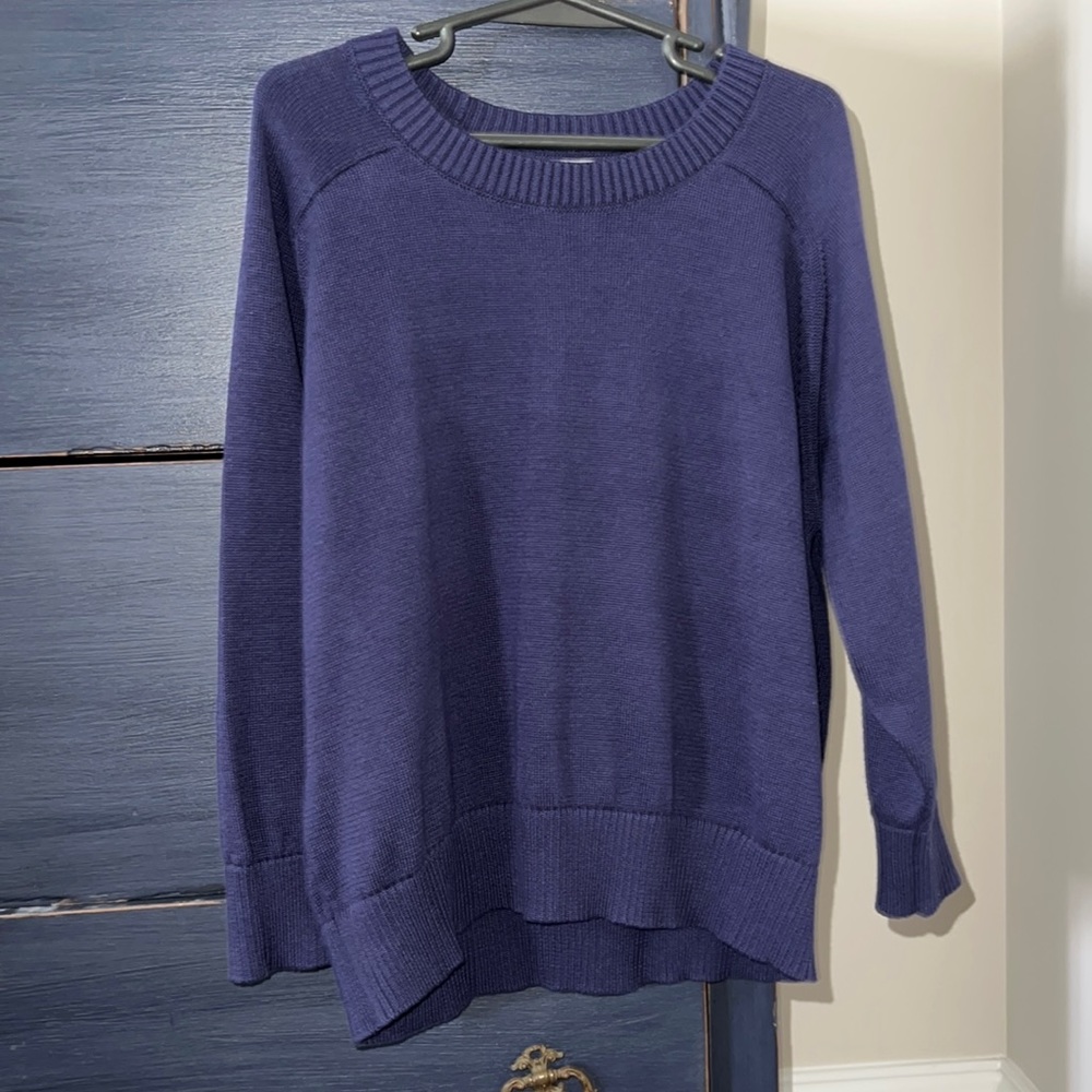 The Beaufort Bonnet Company (TBBC) navy sweater, not monogrammed, like new